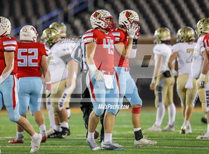 Thumbnail 3 in Holt vs. Webb City - MSHSAA Class 5 Show-Me Bowl photogallery.