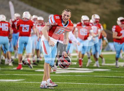 Thumbnail 2 in Holt vs. Webb City - MSHSAA Class 5 Show-Me Bowl photogallery.