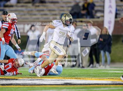 Thumbnail 3 in Holt vs. Webb City - MSHSAA Class 5 Show-Me Bowl photogallery.