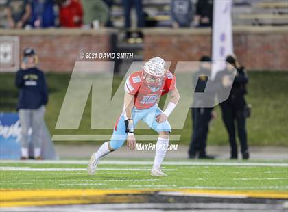 Thumbnail 3 in Holt vs. Webb City - MSHSAA Class 5 Show-Me Bowl photogallery.
