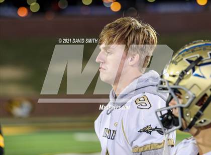 Thumbnail 2 in Holt vs. Webb City - MSHSAA Class 5 Show-Me Bowl photogallery.