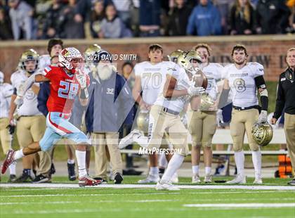 Thumbnail 3 in Holt vs. Webb City - MSHSAA Class 5 Show-Me Bowl photogallery.