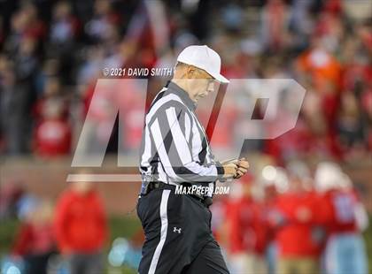 Thumbnail 2 in Holt vs. Webb City - MSHSAA Class 5 Show-Me Bowl photogallery.