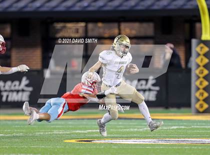 Thumbnail 3 in Holt vs. Webb City - MSHSAA Class 5 Show-Me Bowl photogallery.