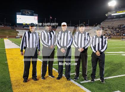 Thumbnail 2 in Holt vs. Webb City - MSHSAA Class 5 Show-Me Bowl photogallery.