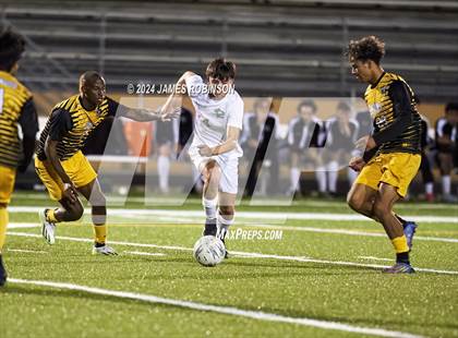 Thumbnail 1 in Englewood vs Choctawhatchee (FHSAA 5A Regional Quaterfinal) photogallery.