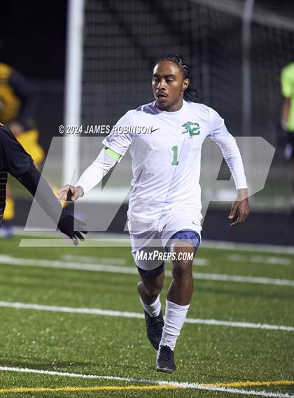 Thumbnail 3 in Englewood vs Choctawhatchee (FHSAA 5A Regional Quaterfinal) photogallery.