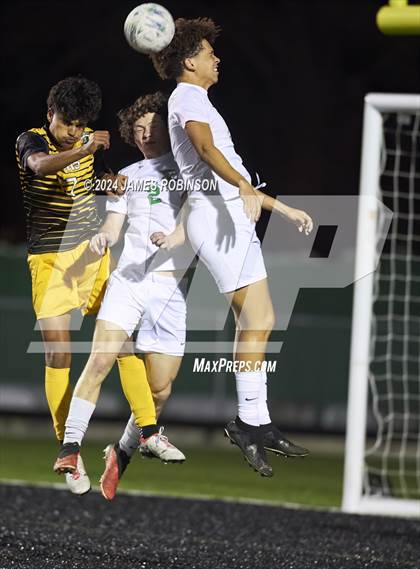 Thumbnail 1 in Englewood vs Choctawhatchee (FHSAA 5A Regional Quaterfinal) photogallery.