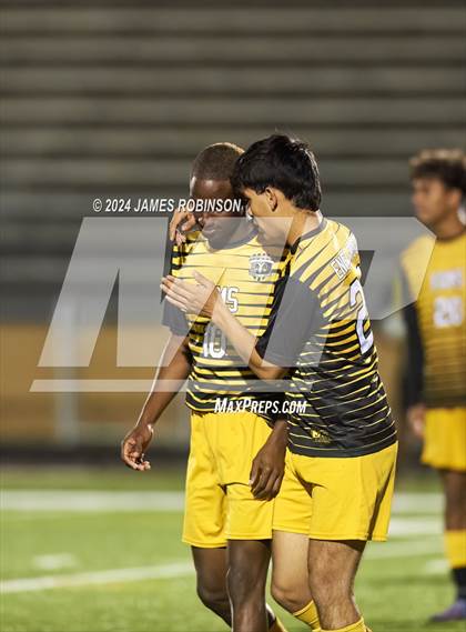 Thumbnail 1 in Englewood vs Choctawhatchee (FHSAA 5A Regional Quaterfinal) photogallery.