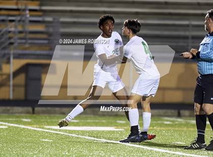 Thumbnail 3 in Englewood vs Choctawhatchee (FHSAA 5A Regional Quaterfinal) photogallery.