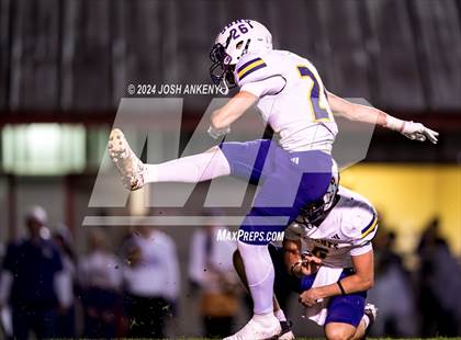 Thumbnail 1 in South Beauregard @ Brusly (LHSAA Division II Non-Select Round 1) photogallery.