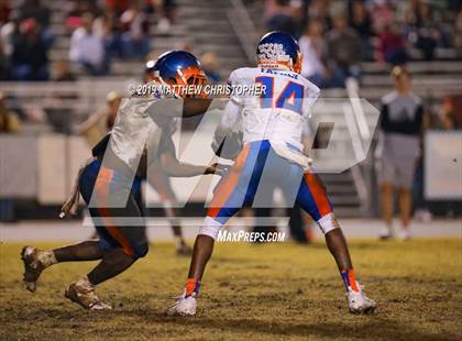 Thumbnail 2 in Baker vs. Vernon (FHSAA 1A Regional Final) photogallery.
