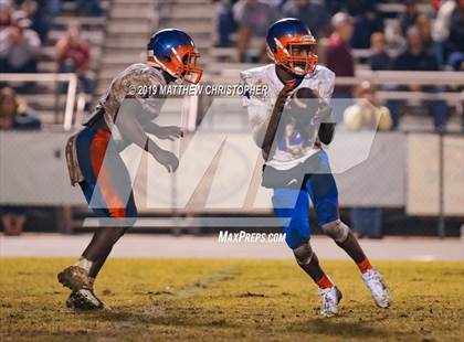 Thumbnail 3 in Baker vs. Vernon (FHSAA 1A Regional Final) photogallery.