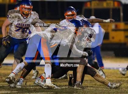 Thumbnail 2 in Baker vs. Vernon (FHSAA 1A Regional Final) photogallery.