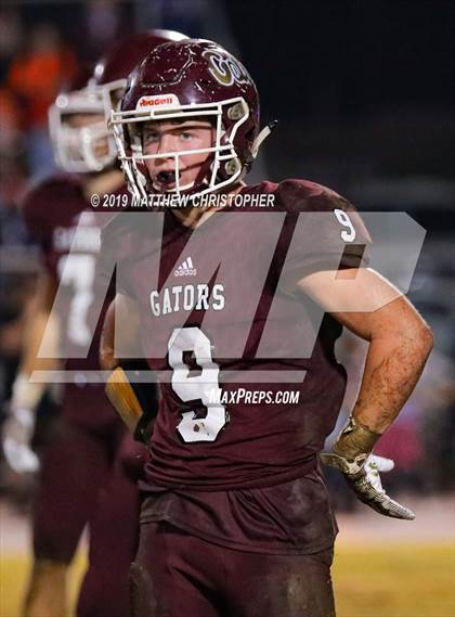 Thumbnail 3 in Baker vs. Vernon (FHSAA 1A Regional Final) photogallery.