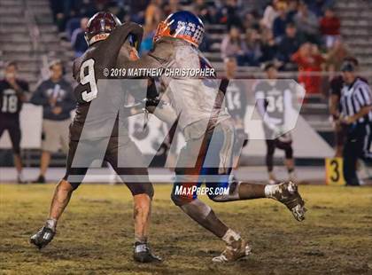 Thumbnail 2 in Baker vs. Vernon (FHSAA 1A Regional Final) photogallery.