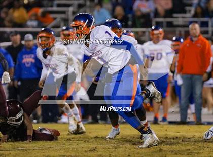 Thumbnail 3 in Baker vs. Vernon (FHSAA 1A Regional Final) photogallery.