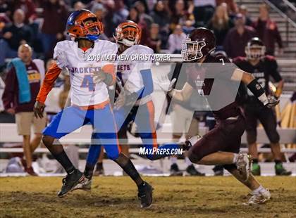 Thumbnail 3 in Baker vs. Vernon (FHSAA 1A Regional Final) photogallery.