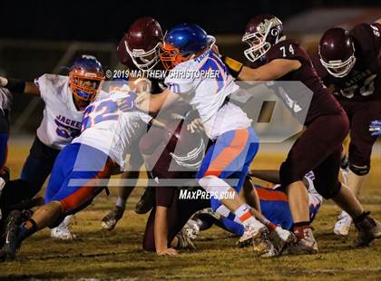 Thumbnail 1 in Baker vs. Vernon (FHSAA 1A Regional Final) photogallery.
