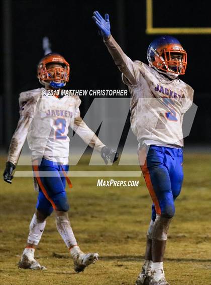 Thumbnail 3 in Baker vs. Vernon (FHSAA 1A Regional Final) photogallery.