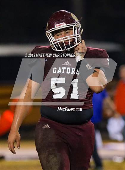 Thumbnail 3 in Baker vs. Vernon (FHSAA 1A Regional Final) photogallery.