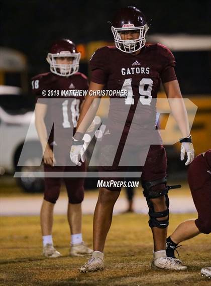 Thumbnail 1 in Baker vs. Vernon (FHSAA 1A Regional Final) photogallery.