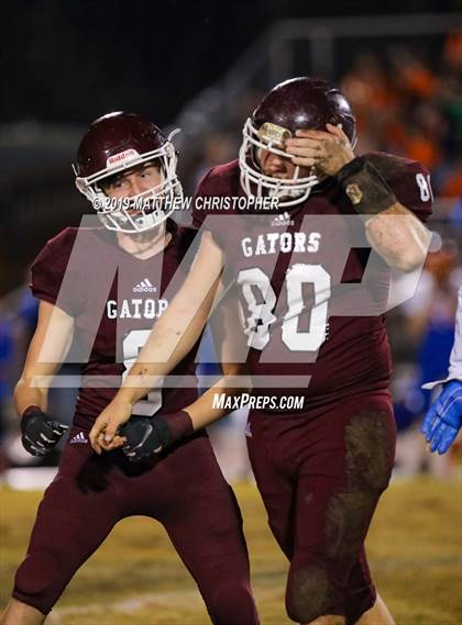 Thumbnail 2 in Baker vs. Vernon (FHSAA 1A Regional Final) photogallery.