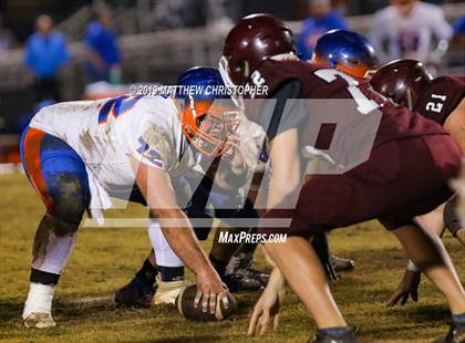 Thumbnail 3 in Baker vs. Vernon (FHSAA 1A Regional Final) photogallery.