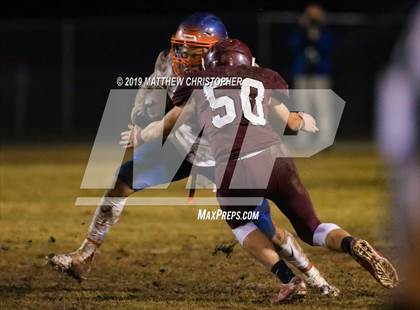 Thumbnail 3 in Baker vs. Vernon (FHSAA 1A Regional Final) photogallery.
