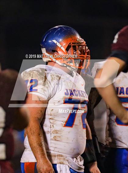 Thumbnail 1 in Baker vs. Vernon (FHSAA 1A Regional Final) photogallery.