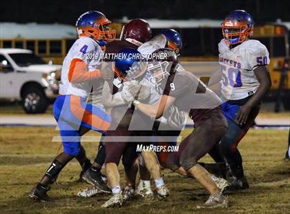 Thumbnail 1 in Baker vs. Vernon (FHSAA 1A Regional Final) photogallery.