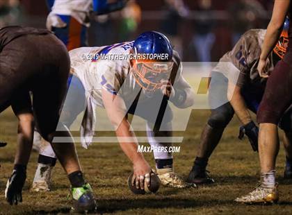 Thumbnail 1 in Baker vs. Vernon (FHSAA 1A Regional Final) photogallery.