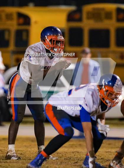 Thumbnail 3 in Baker vs. Vernon (FHSAA 1A Regional Final) photogallery.