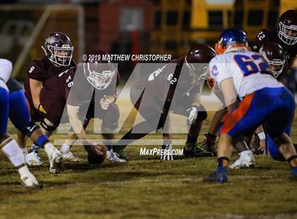 Thumbnail 2 in Baker vs. Vernon (FHSAA 1A Regional Final) photogallery.