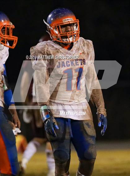 Thumbnail 3 in Baker vs. Vernon (FHSAA 1A Regional Final) photogallery.