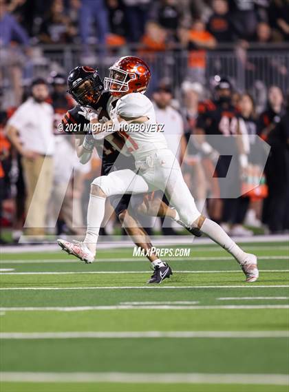 Thumbnail 2 in Gilmer vs. Celina (UIL 4A Regional SemiFinal) photogallery.
