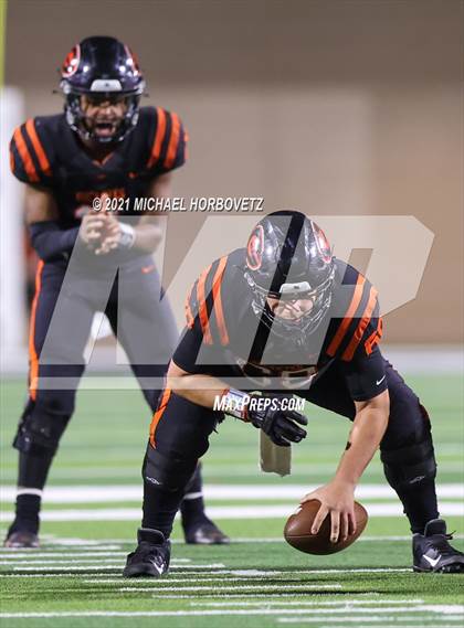 Thumbnail 2 in Gilmer vs. Celina (UIL 4A Regional SemiFinal) photogallery.