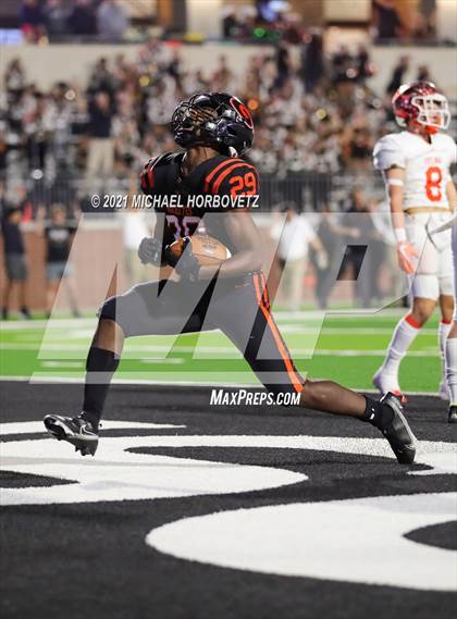 Thumbnail 1 in Gilmer vs. Celina (UIL 4A Regional SemiFinal) photogallery.