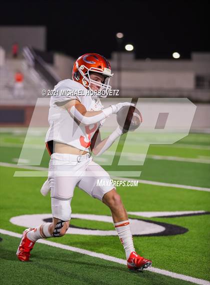 Thumbnail 3 in Gilmer vs. Celina (UIL 4A Regional SemiFinal) photogallery.