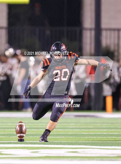 Thumbnail 1 in Gilmer vs. Celina (UIL 4A Regional SemiFinal) photogallery.