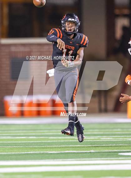 Thumbnail 3 in Gilmer vs. Celina (UIL 4A Regional SemiFinal) photogallery.
