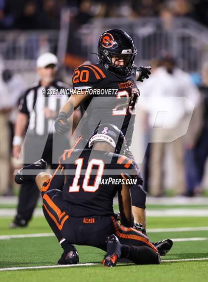 Thumbnail 2 in Gilmer vs. Celina (UIL 4A Regional SemiFinal) photogallery.