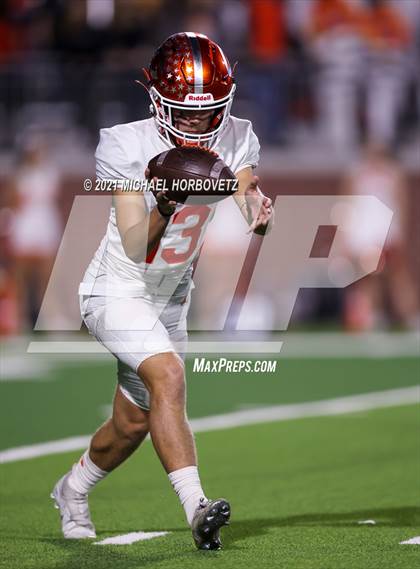 Thumbnail 2 in Gilmer vs. Celina (UIL 4A Regional SemiFinal) photogallery.