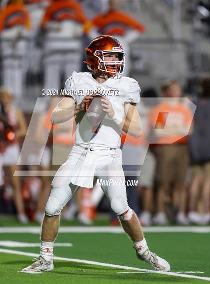 Thumbnail 3 in Gilmer vs. Celina (UIL 4A Regional SemiFinal) photogallery.