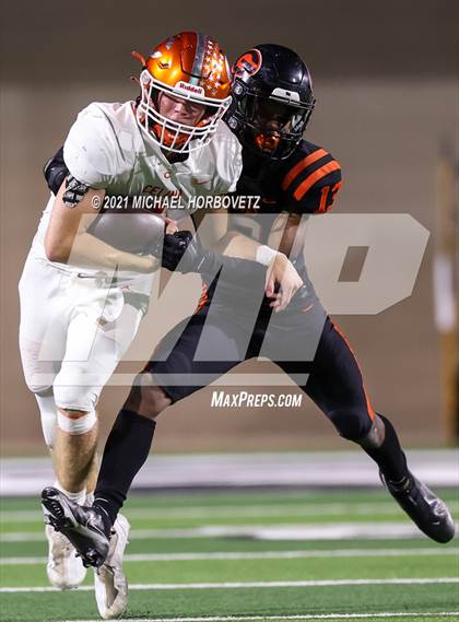 Thumbnail 3 in Gilmer vs. Celina (UIL 4A Regional SemiFinal) photogallery.