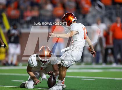 Thumbnail 1 in Gilmer vs. Celina (UIL 4A Regional SemiFinal) photogallery.