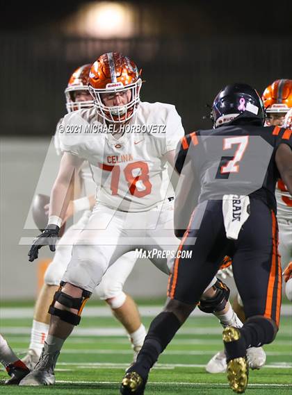 Thumbnail 2 in Gilmer vs. Celina (UIL 4A Regional SemiFinal) photogallery.