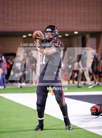 Thumbnail 3 in Gilmer vs. Celina (UIL 4A Regional SemiFinal) photogallery.