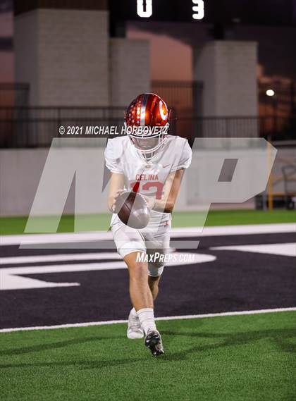 Thumbnail 1 in Gilmer vs. Celina (UIL 4A Regional SemiFinal) photogallery.