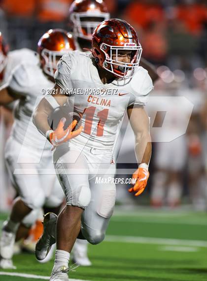 Thumbnail 3 in Gilmer vs. Celina (UIL 4A Regional SemiFinal) photogallery.